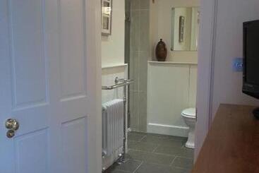 پانسیون Gate Lodge At Lough Erne Golf Village