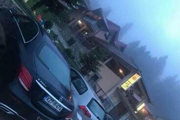 پانسیون Restoran Sa Sobama Za Iznajmljivanje Mali Raj