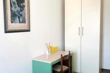 تختخواب و صبحانه Pop Art House Near Venice