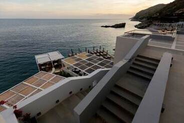 Folie Marine Beach Hotel Club