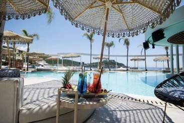 Folie Marine Beach Hotel Club