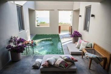 Folie Marine Beach Hotel Club