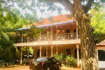 New Land Guest House - Kalkudah