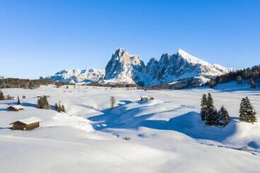هتل Brunelle Seiser Alm Lodge