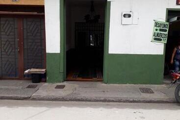هتل Residencias Escorial