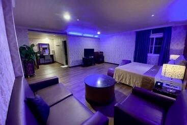 Huang Xing Motel