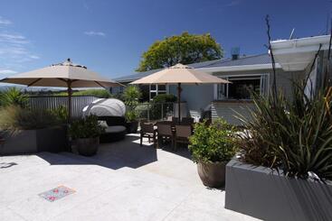 Languor B&b