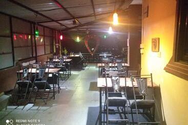 پانسیون Begnas Coffee House &