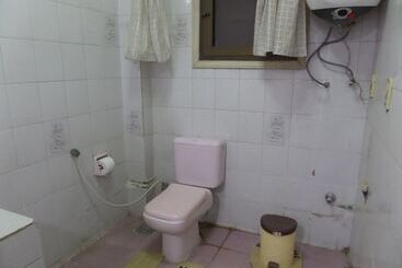 پانسیون Grand Museum Guest House