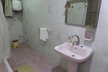 پانسیون Grand Museum Guest House