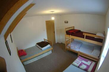 پانسیون Guesthouse Letnja Basta