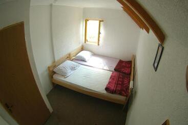 پانسیون Guesthouse Letnja Basta