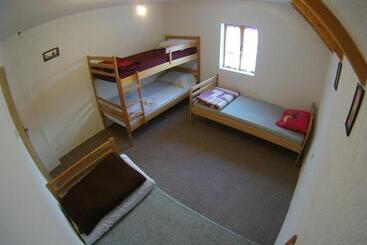 پانسیون Guesthouse Letnja Basta