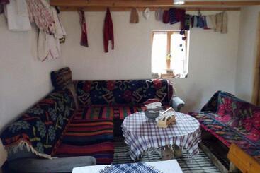 پانسیون Guesthouse Letnja Basta