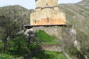 پانسیون Nika Vacheishvili S Guest House