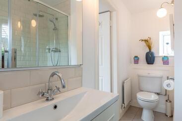 پانسیون Roseville Youghal   Luxury Accommodation