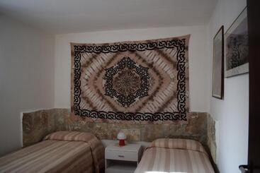 پانسیون Villa Ina