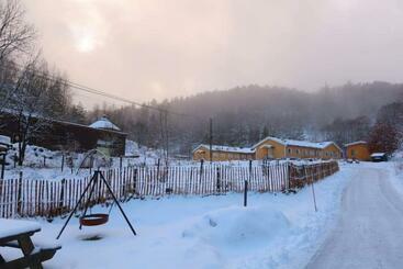 هاستل Fosseland Gjestegård