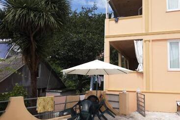 هاستل Guest House Lazika