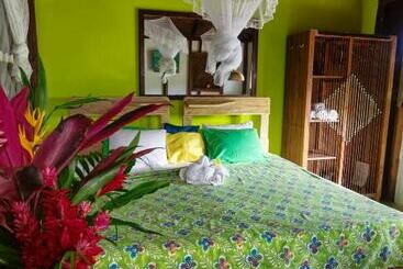 هاستل Hibiscus Valley Inn