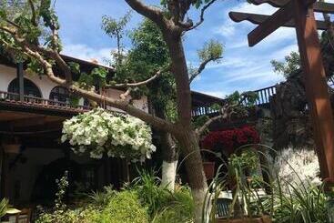 هاستل The Bunch Of Grapes Inn