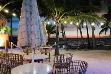 Casa Pilar Beach Resort