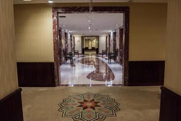 Al Safwah Hotel First Tower 1