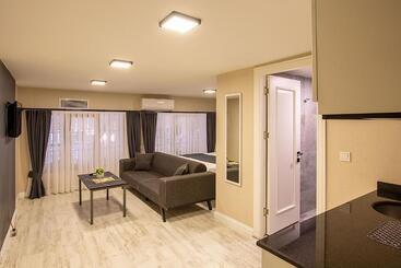 Moss Suites