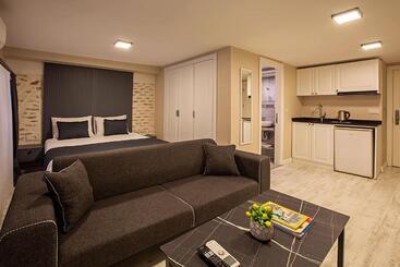 Moss Suites