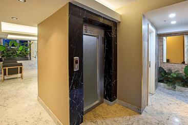 Moss Suites