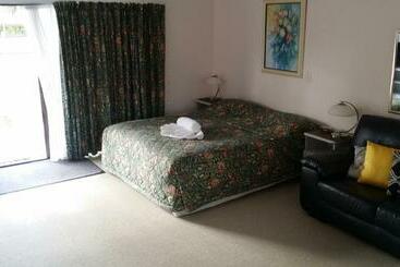 Norfolk Motel & Campervan Park