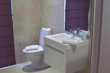 پانسیون Beach Guesthouse Lenkas
