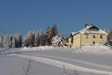 Пансион Landhaus Sonnentau