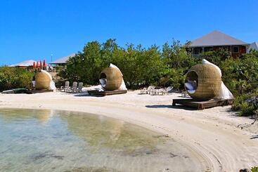 استراحتگاه Neptune Villas
