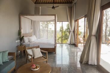 استراحتگاه Sanglung Villas & Suites