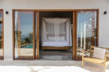 استراحتگاه Sanglung Villas & Suites
