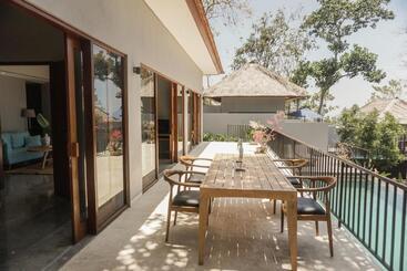 استراحتگاه Sanglung Villas & Suites