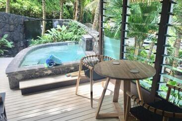 Seabreeze Resort Samoa – Exclusively For Adults