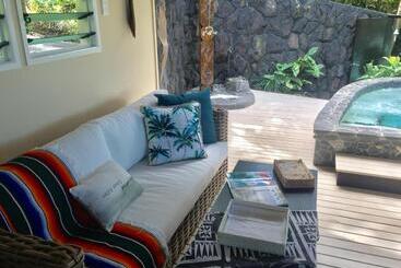 Seabreeze Resort Samoa – Exclusively For Adults