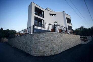 Villa M