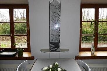 تختخواب و صبحانه Maison Bod   Art