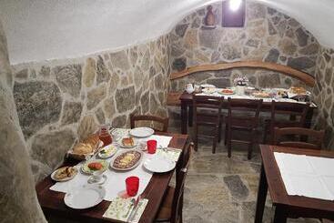 هتل Farmhouse Cvetje