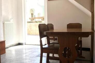 هتل Farmhouse Cvetje