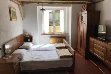 هتل Farmhouse Cvetje