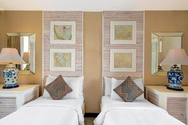 호텔 The Kanjeng Suites Petitenget