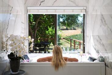پانسیون Alluvia Boutique Winery & Luxury Accommodation
