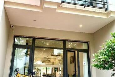 استراحتگاه Green Pearl Villa Ha Long