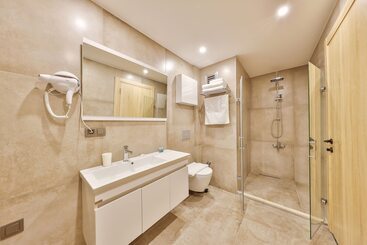 Thomas Suites Datca
