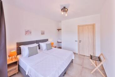 Thomas Suites Datca