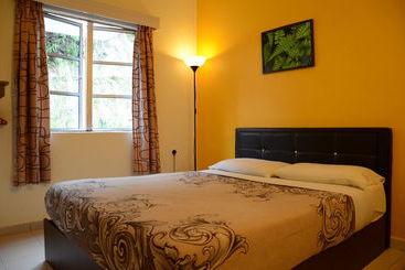هاستل Father S Guest House